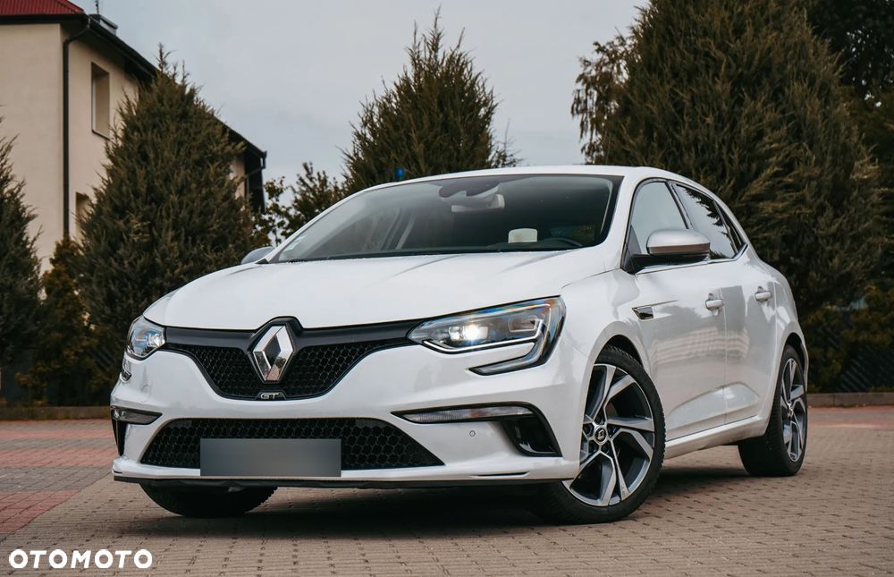 Renault Megane ENERGY TCe 205 EDC GT - 2