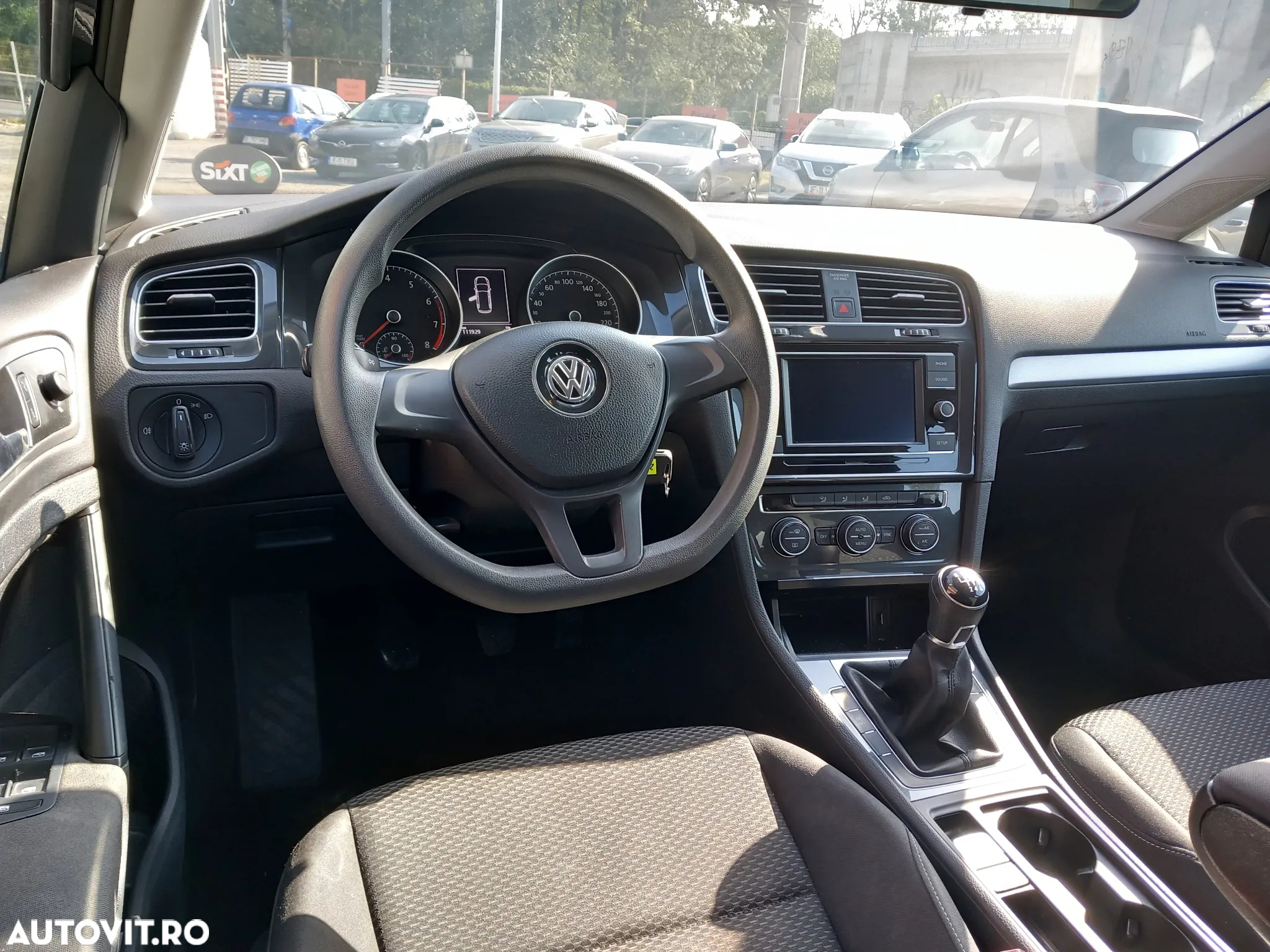 Volkswagen Golf - 5