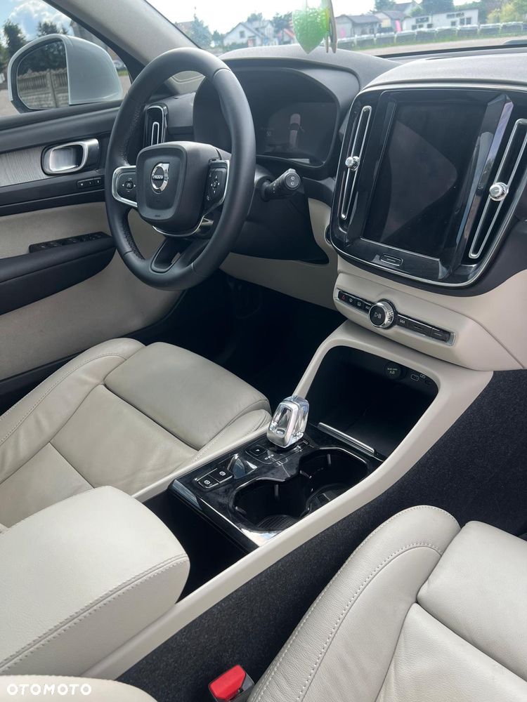 Volvo XC 40 B5 AWD Ultimate Bright - 24