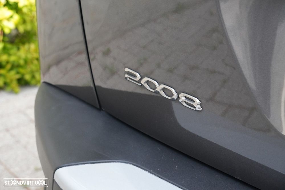Peugeot 2008 1.2 PureTech Allure Pack - 28