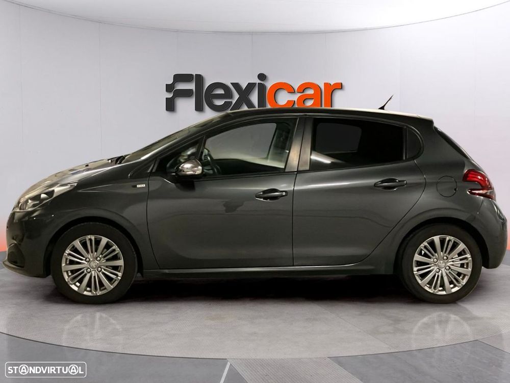 Peugeot 208 - 5