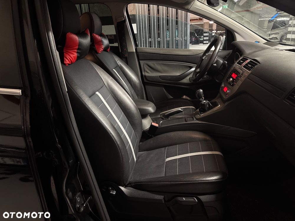 Ford Kuga 2.0 TDCi Titanium - 6