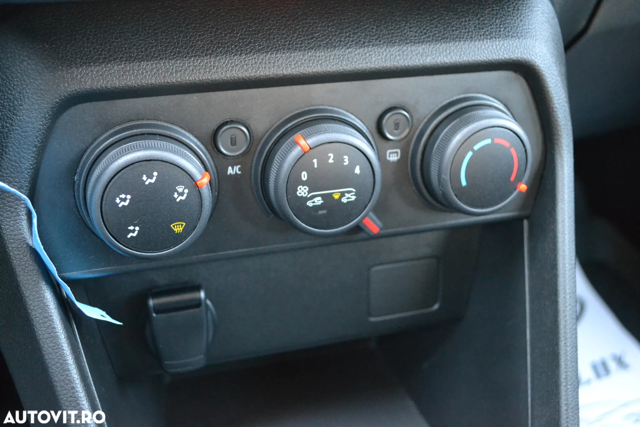Dacia Sandero TCe 90 MT6 Comfort - 25