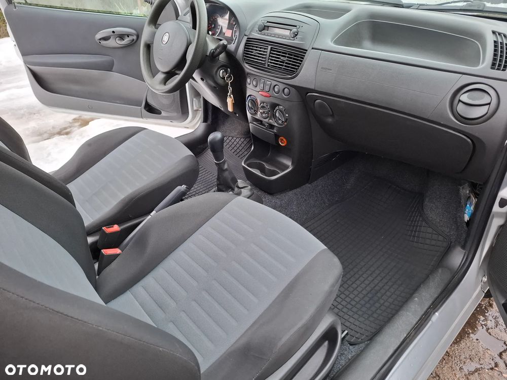 Fiat Punto - 18