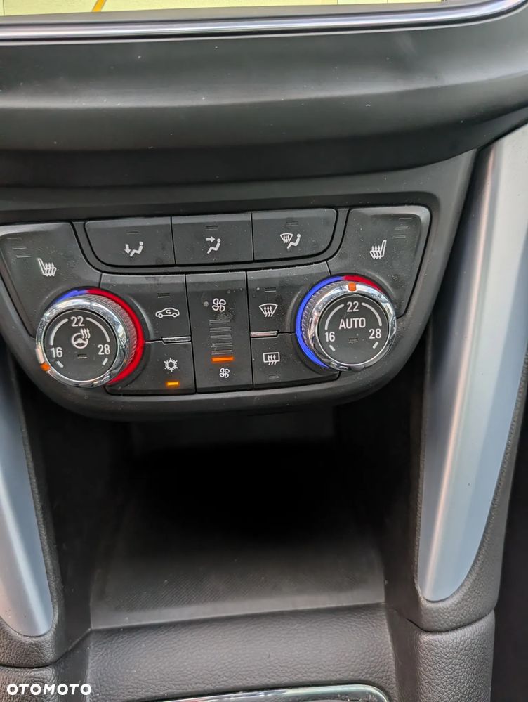 Opel Zafira Tourer 2.0 CDTI ecoFLEX Start/Stop Business Innovation - 11