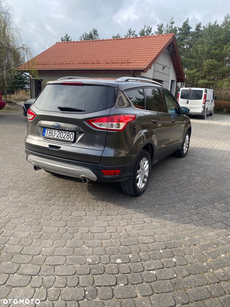 Ford Kuga 2.0 TDCi 2x4 Titanium - 2