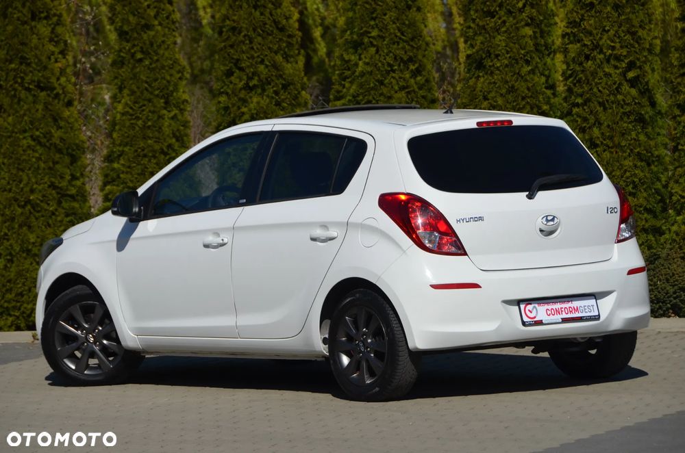 Hyundai i20 - 24