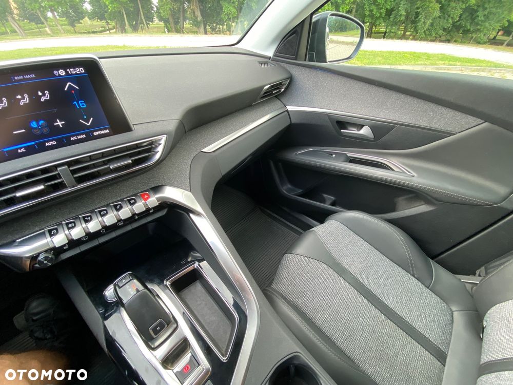 Peugeot 3008 1.5 BlueHDi Allure S&S EAT8 - 32