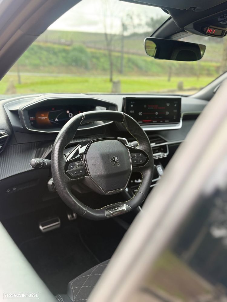 Peugeot 2008 PureTech 130 EAT8 GT Pack - 26