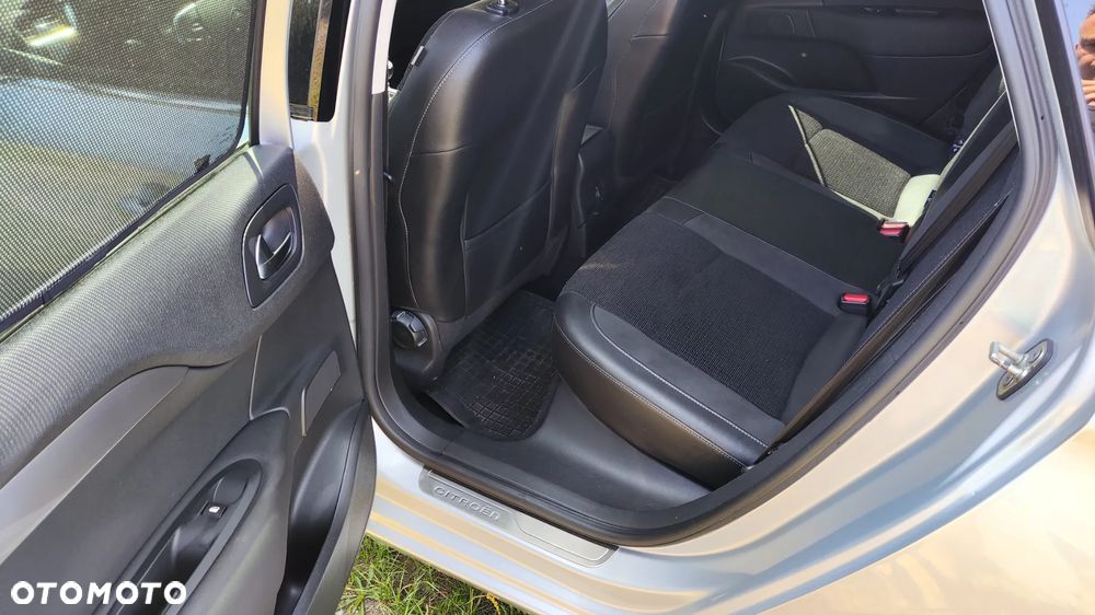 Citroën C4 e-HDi 115 Exclusive - 11