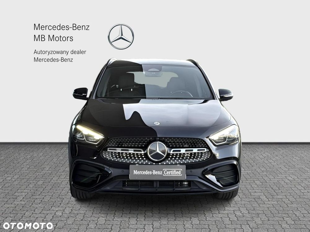 Mercedes-Benz GLA - 8