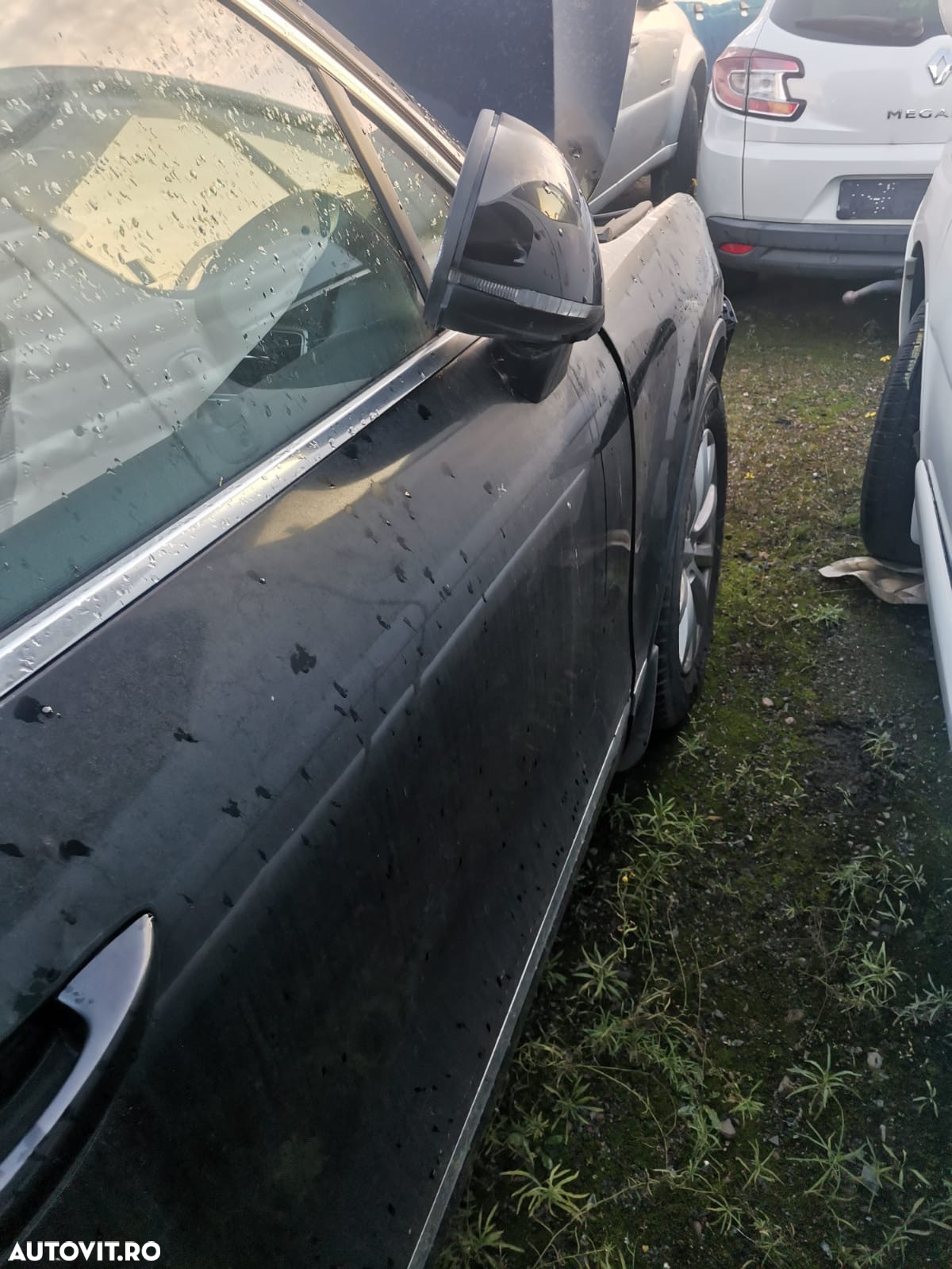 Dezmembram volkswagen touareg 4.2 tdi 2014 147.000 km - 2