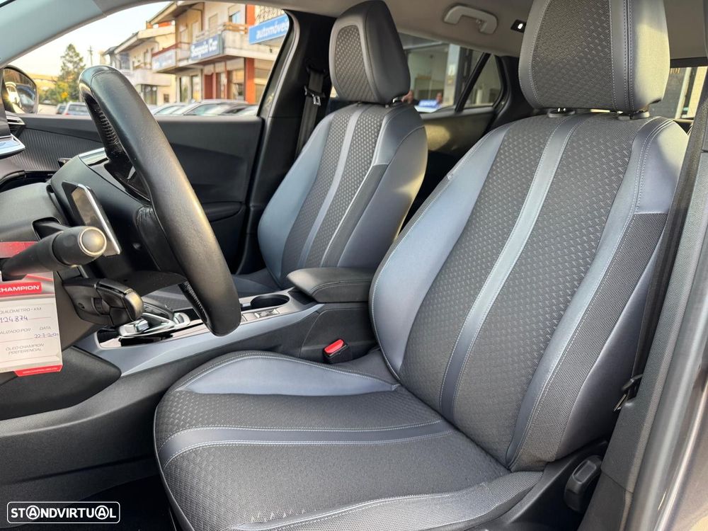 Peugeot 2008 1.2 PureTech Allure EAT8 - 9