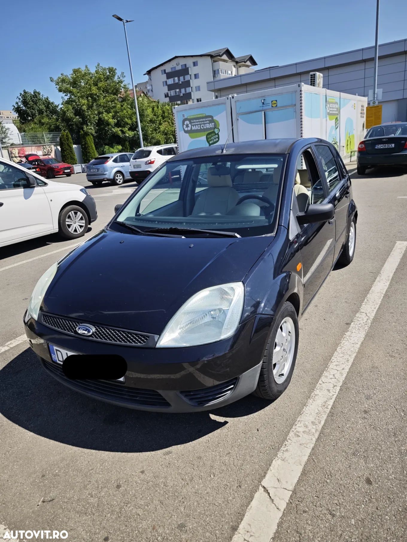 Ford Fiesta 1.3i Ambiente - 1