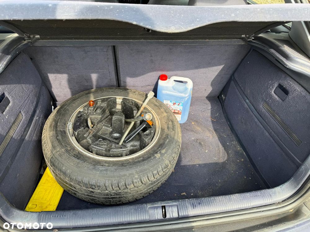 Audi A3 3-drzwiowe 1.6 Ambition - 19