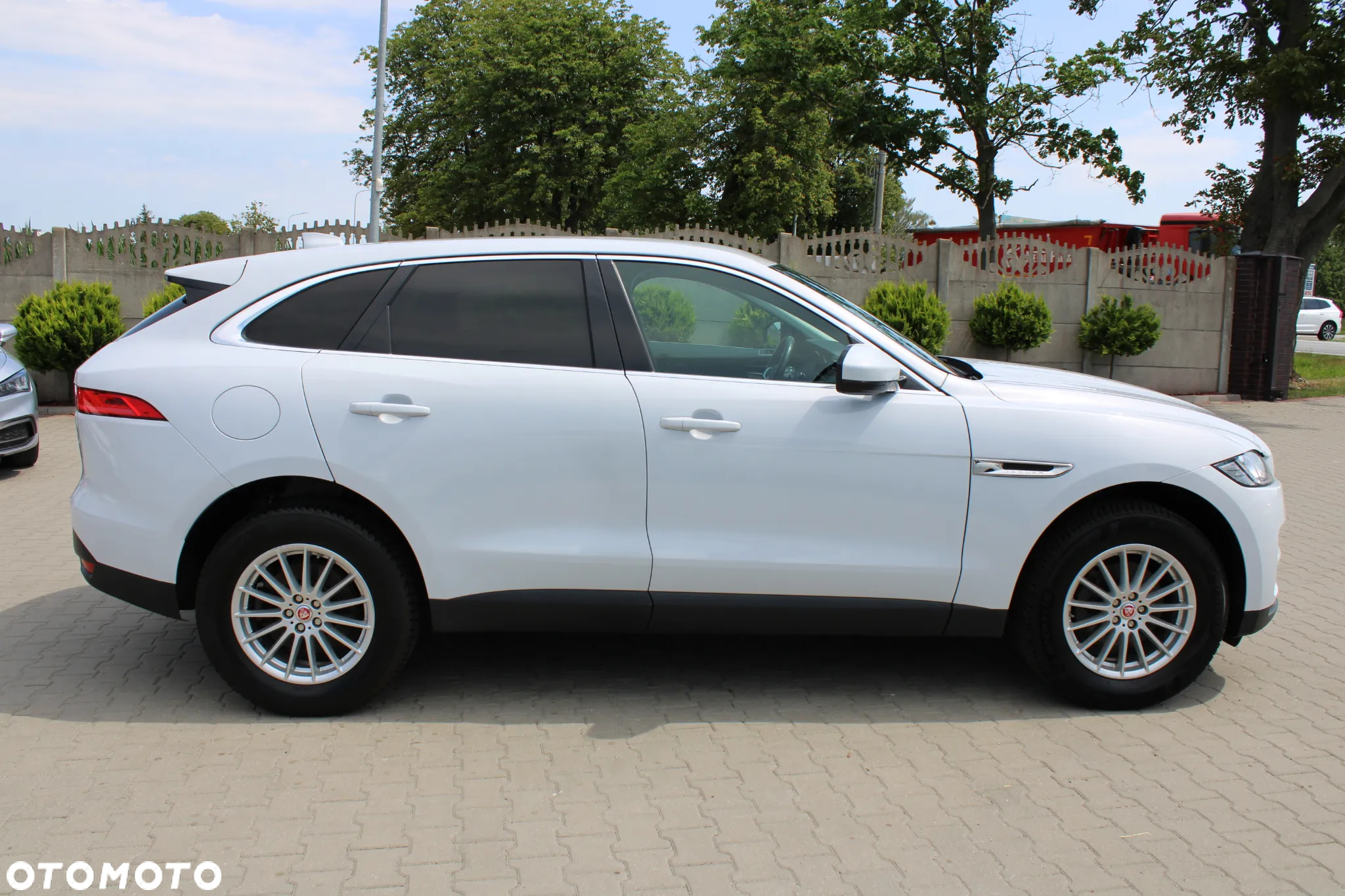 Jaguar F-Pace - 13