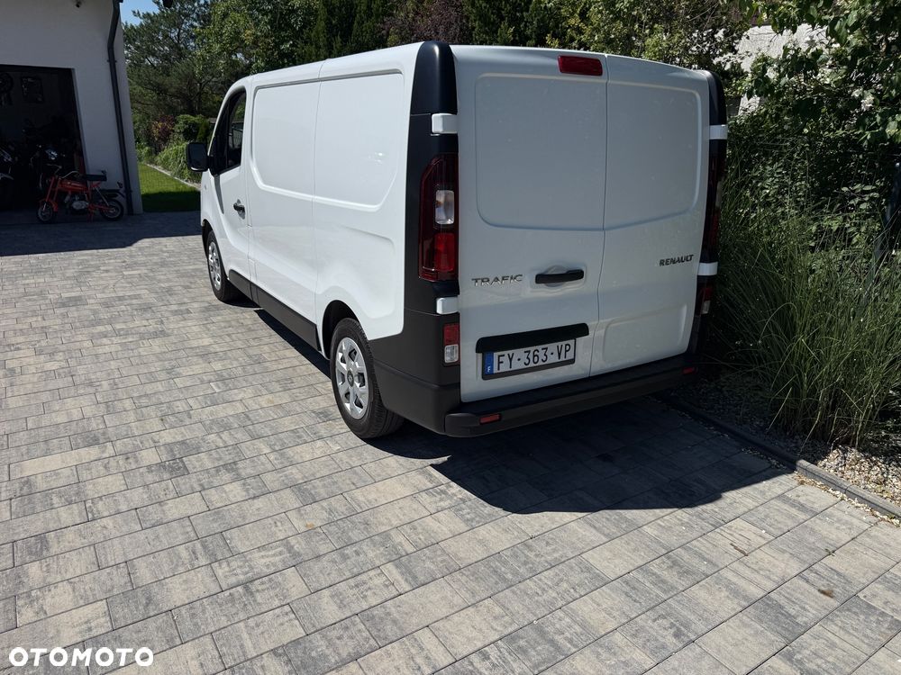 Renault trafić - 3