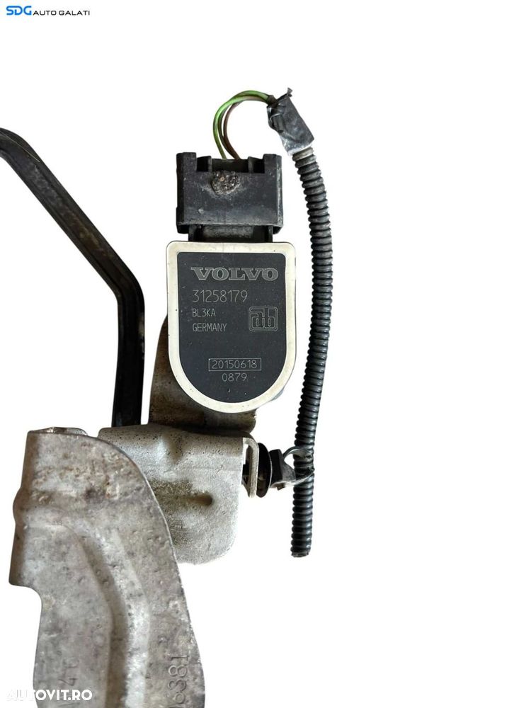 Senzor Pozitie Reglaj Far Faruri Dreapta Fata Complet cu Suport Tija Tije Volvo V60 2010 - 2018 Cod 31340262 31258179 [B4543] - 2
