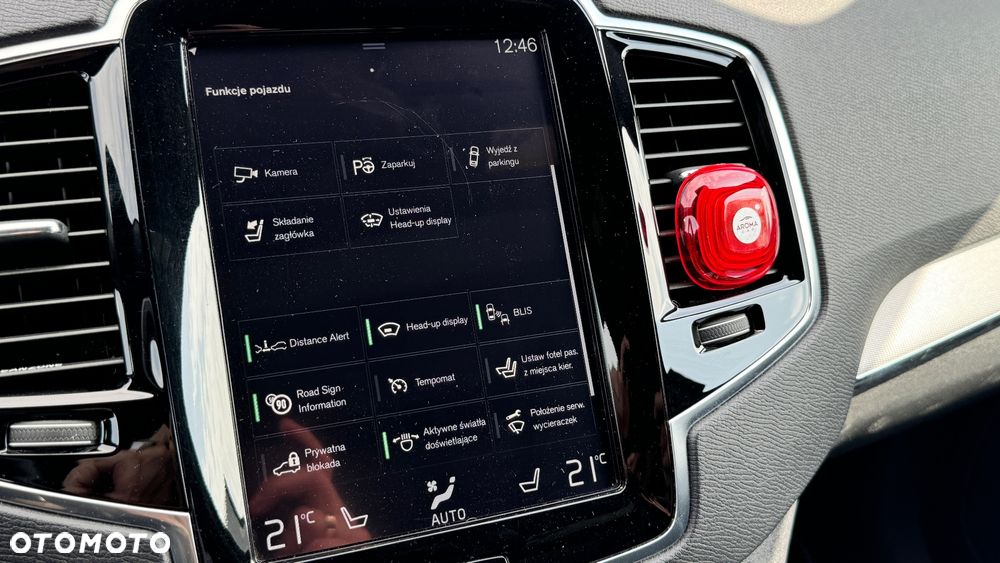 Volvo XC 90 T8 AWD Plug-In Hybrid R-Design 7os - 25
