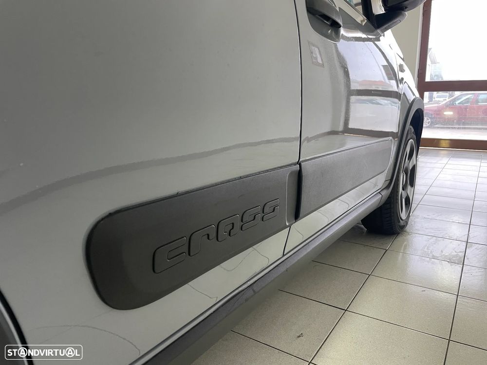 Fiat Panda 1.0 Hybrid City Cross - 16