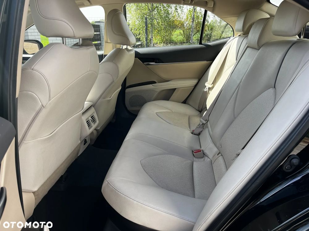 Toyota Camry 2.5 Hybrid Comfort CVT - 13