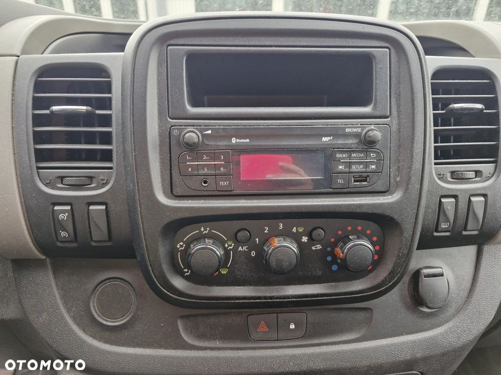 Renault TRAFIC - 11