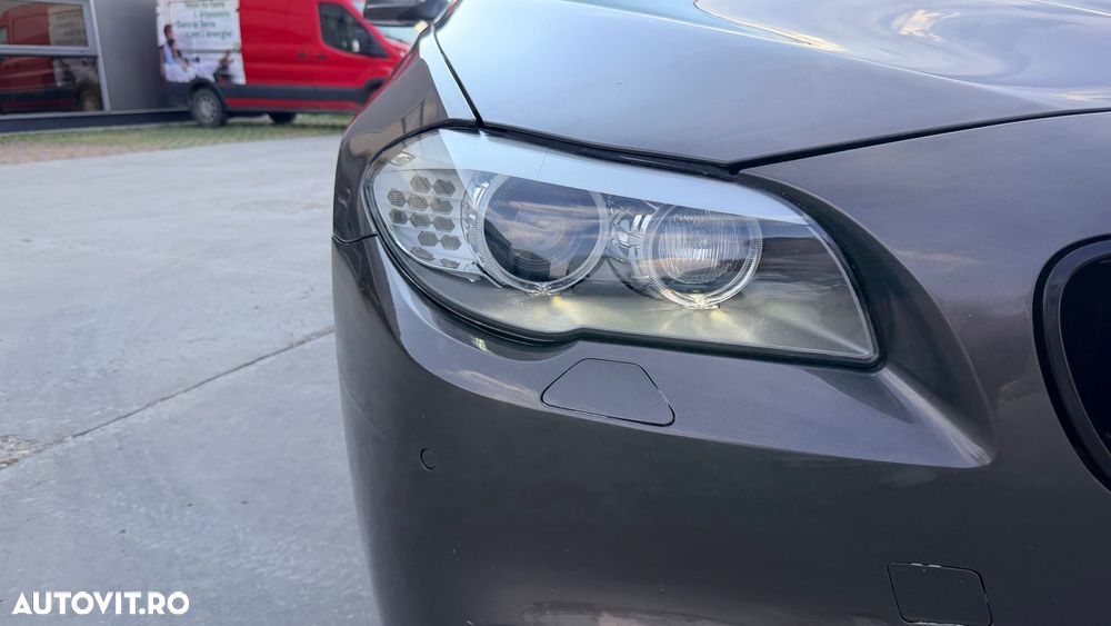 BMW Seria 5 520d - 23