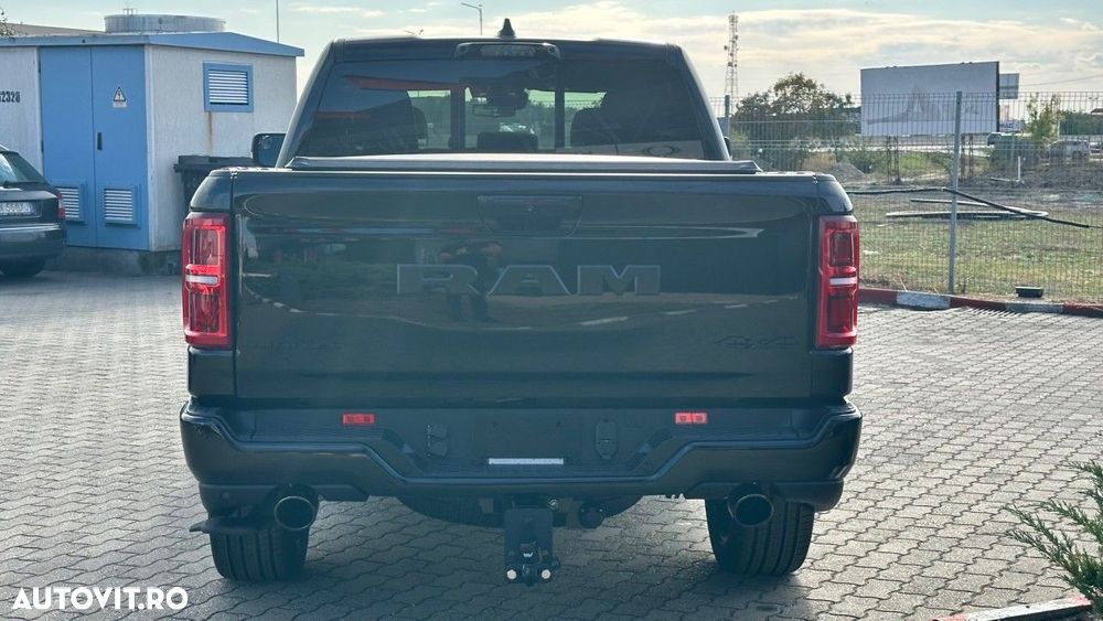 Dodge RAM - 8