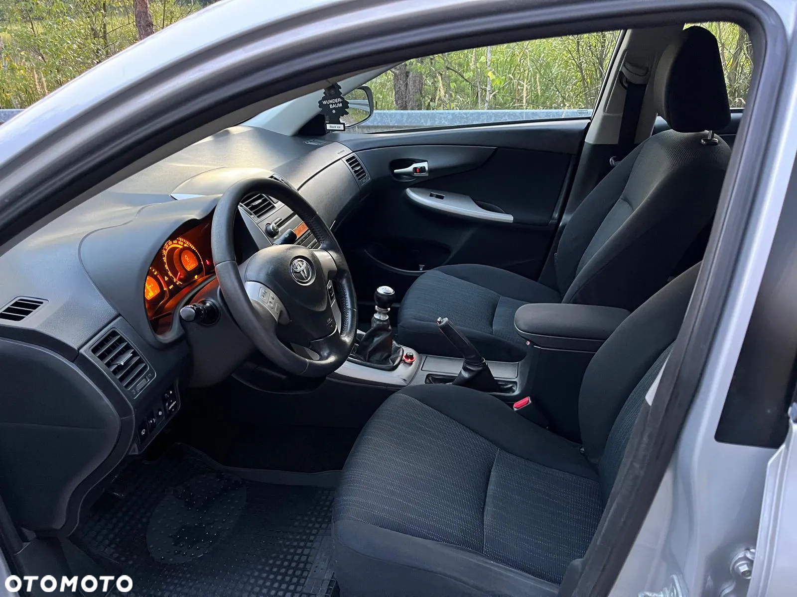 Toyota Corolla 1.4 D-4D Premium - 8