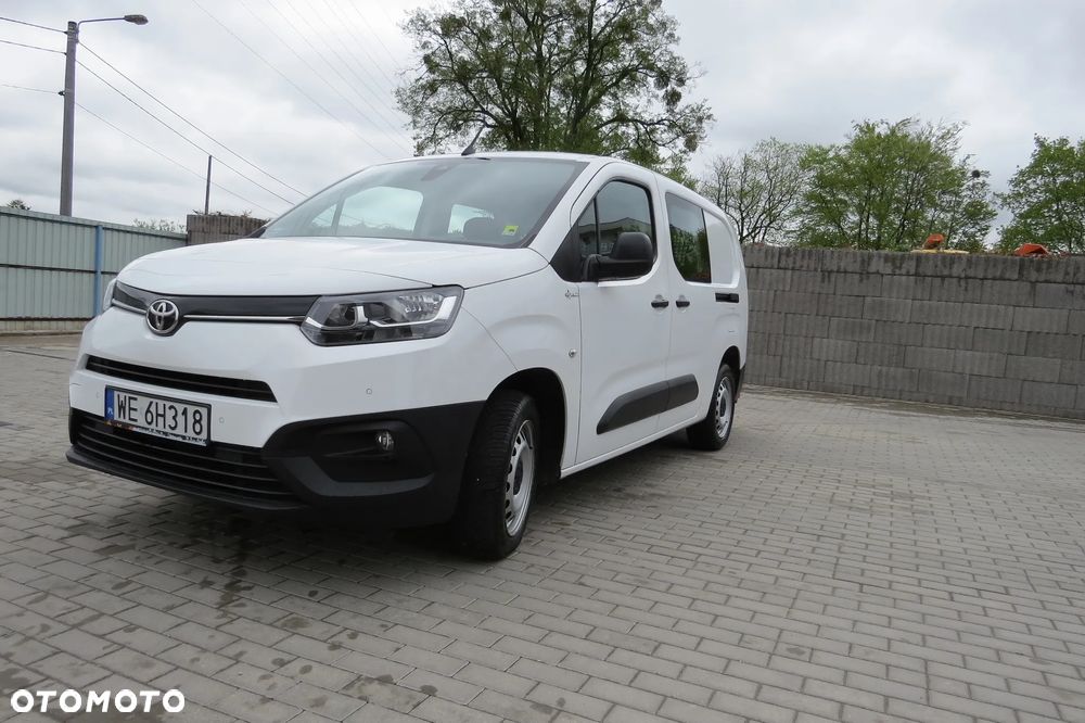 Toyota Proace City 1.2 D-4t 130km A/t Long Brygadówka - 9