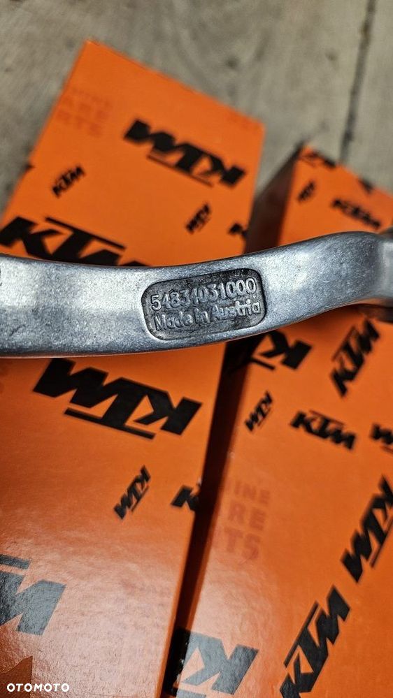 Dźwignia zmiany biegów KTM 125 200 250 300 380  54834031000 - 2