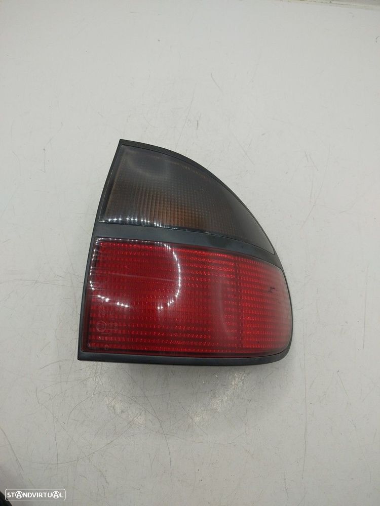 Farolim Stop Dto Renault Laguna I (B56_, 556_)
