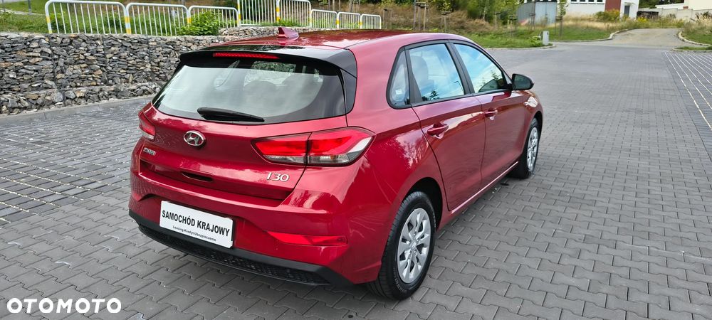 Hyundai i30 1.5 DPI Classic + - 6