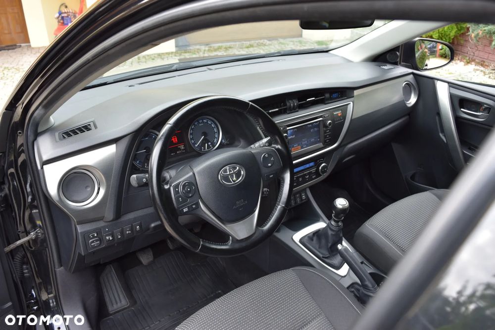 Toyota Auris 1.4 D-4D Design Edition - 15