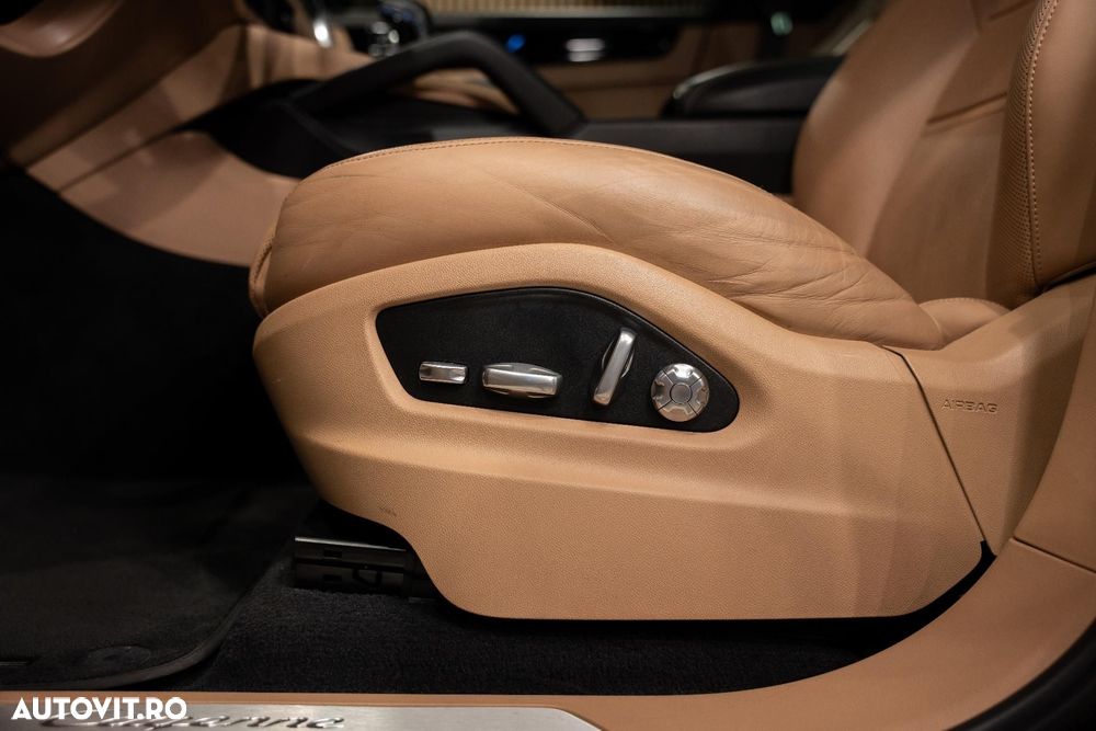 Porsche Cayenne Coupe - 25