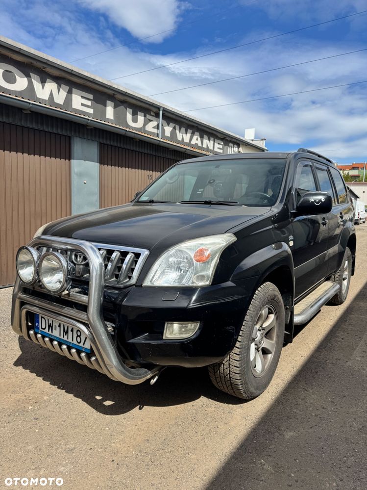 Toyota Land Cruiser - 1