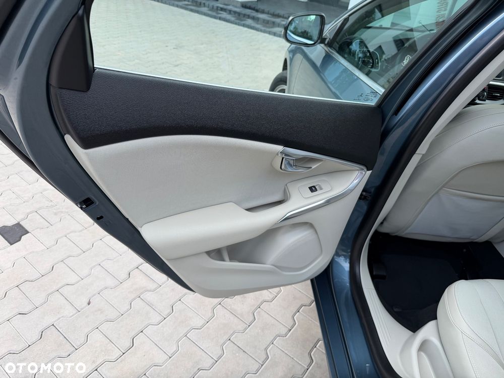 Volvo V40 T5 Geartronic Summum - 25