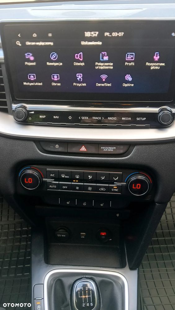 Kia Ceed 1.4 T-GDI L Business Line - 17