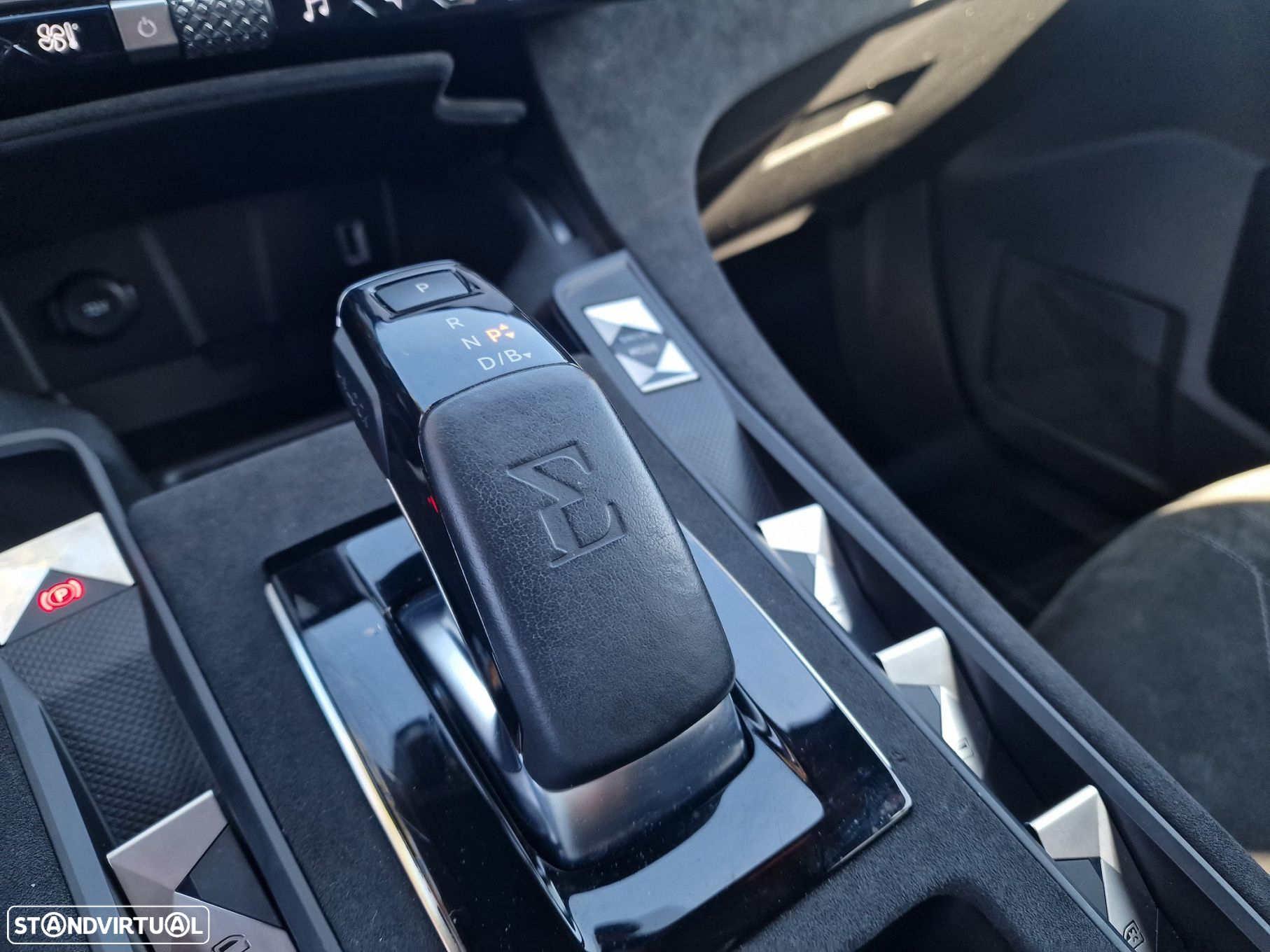 DS DS7 Crossback E-Tense Performance Line+ EAT8 - 32