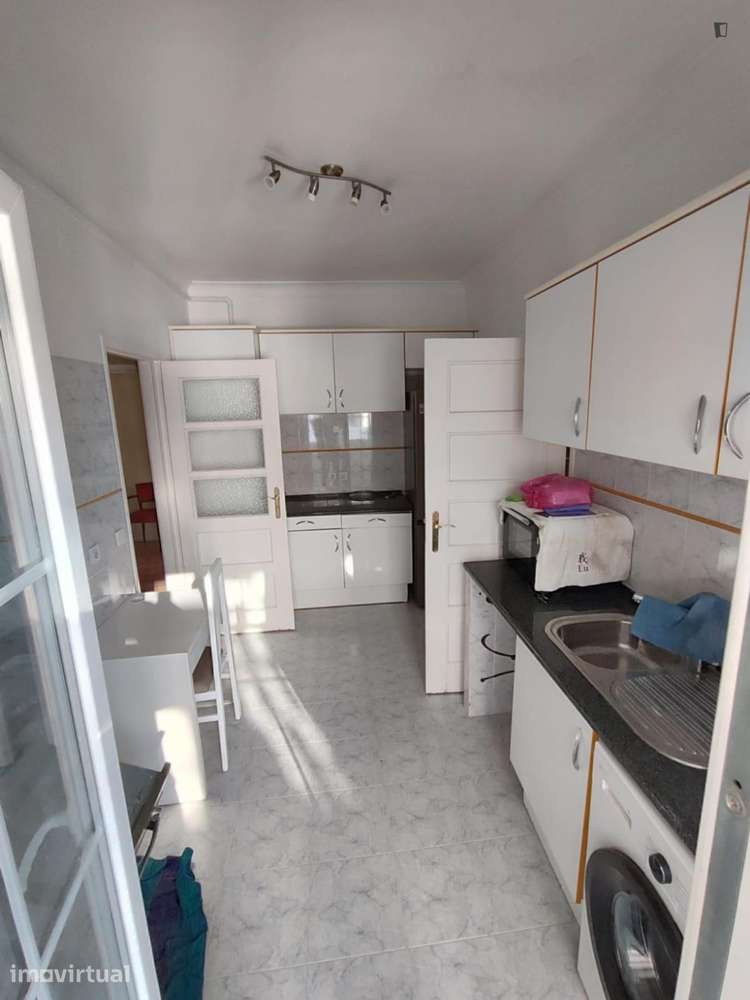 Quarto - localizado em Alvalade Lisbon - Grande imagem: 5/14