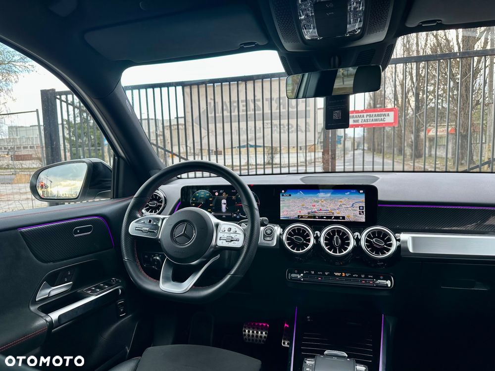 Mercedes-Benz GLB 200 d AMG Line 8G-DCT - 17