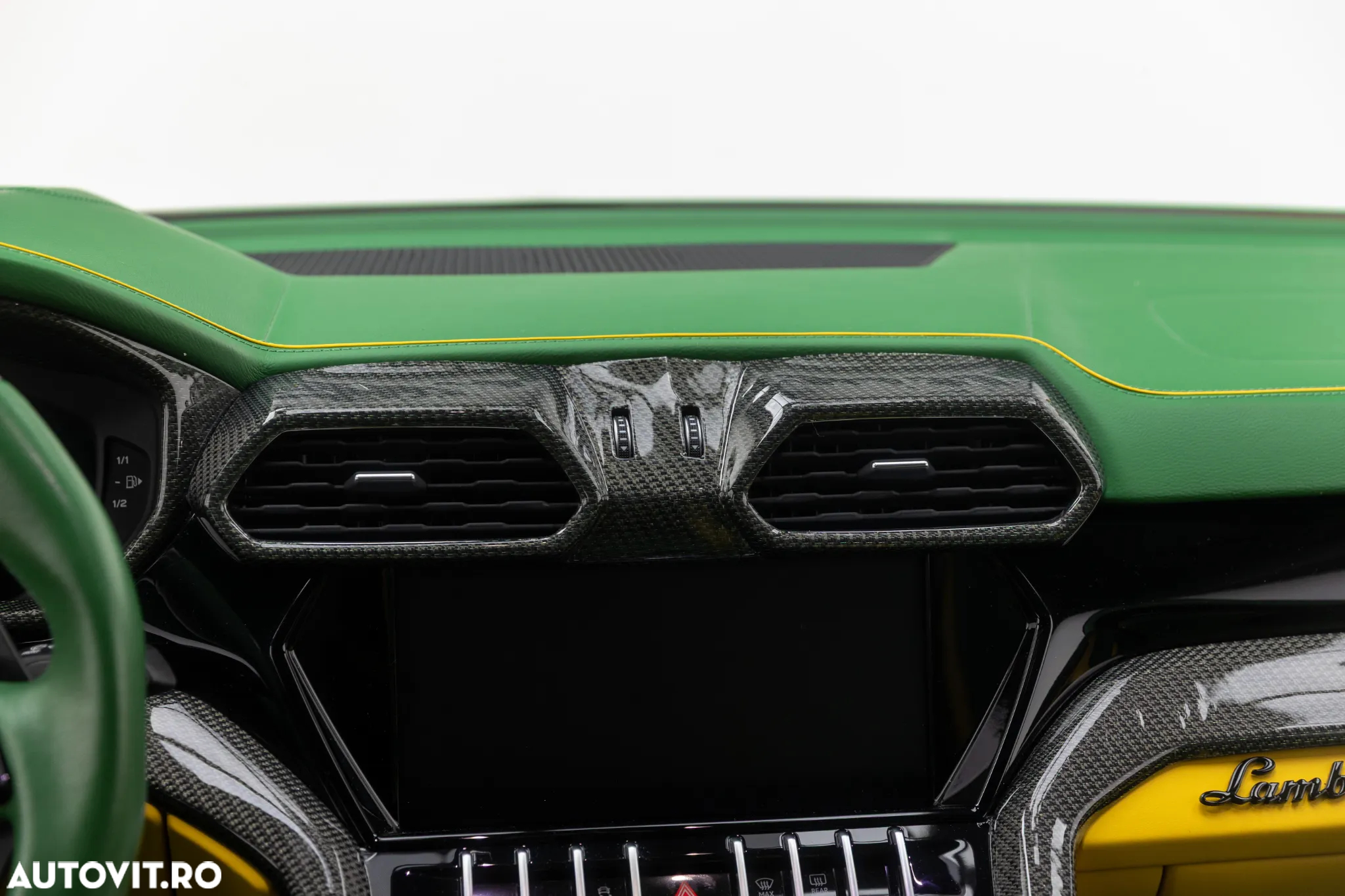 Lamborghini URUS - 27
