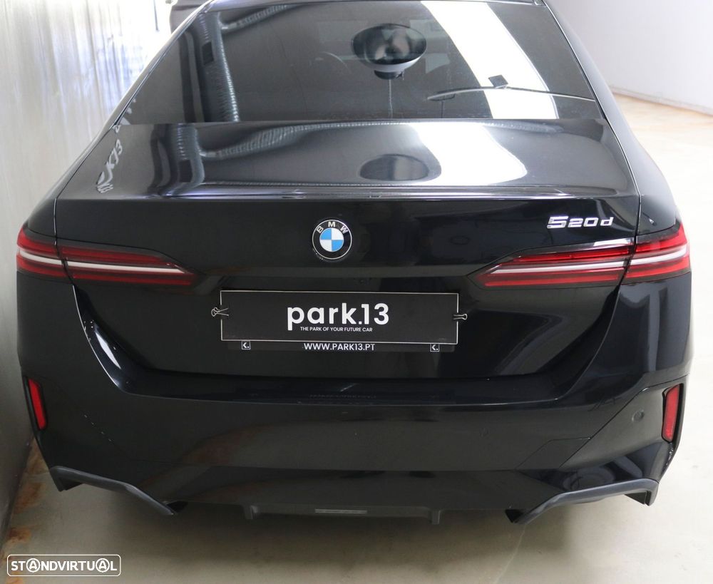BMW 520 d xDrive Pack Desportivo M - 7