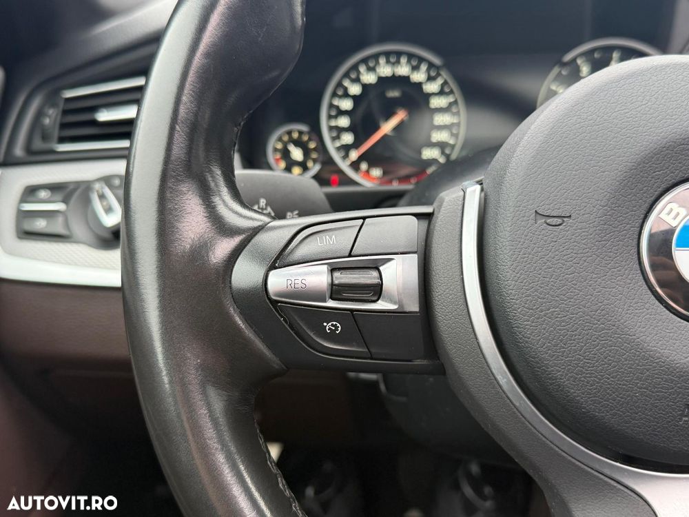 BMW Seria 5 528i xDrive - 15