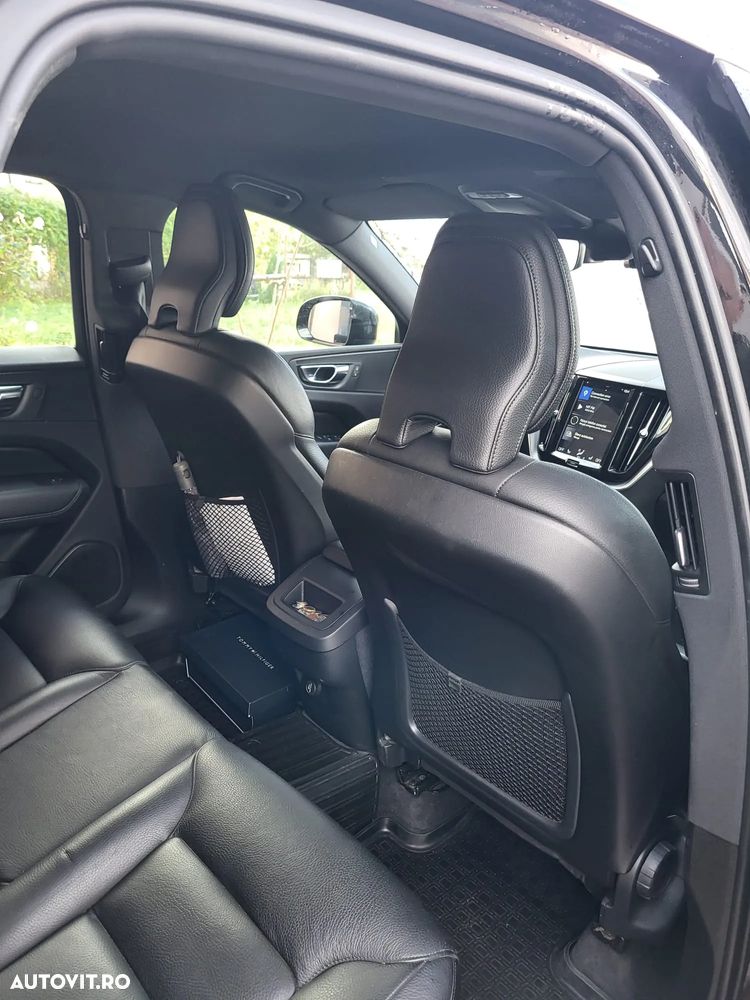 Volvo XC 60 D4 AWD Momentum - 9