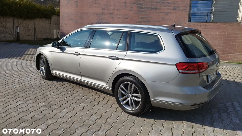 Volkswagen Passat 2.0 TDI SCR DSG Highline - 24