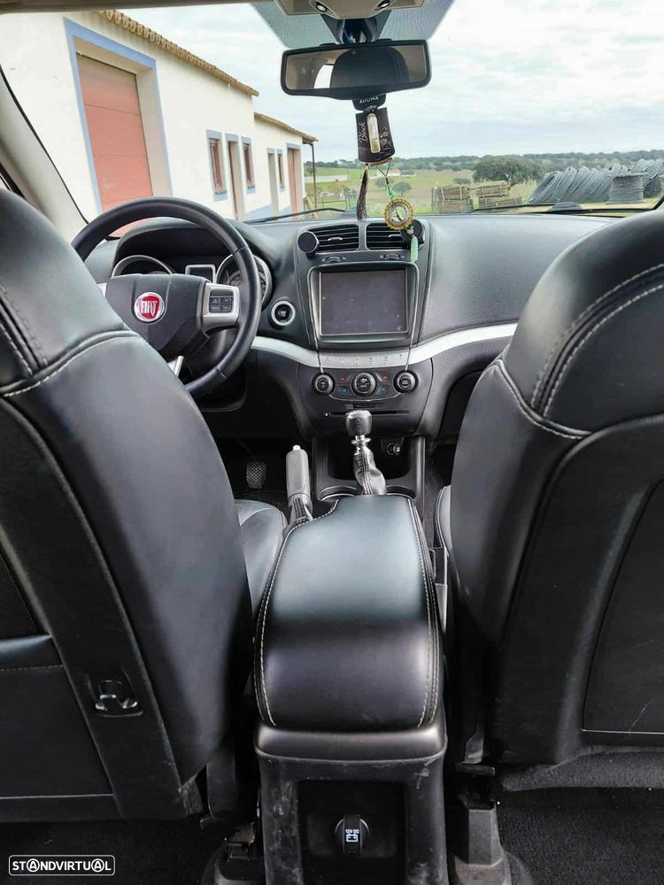 Fiat Freemont 2.0 M-Jet Urban - 10
