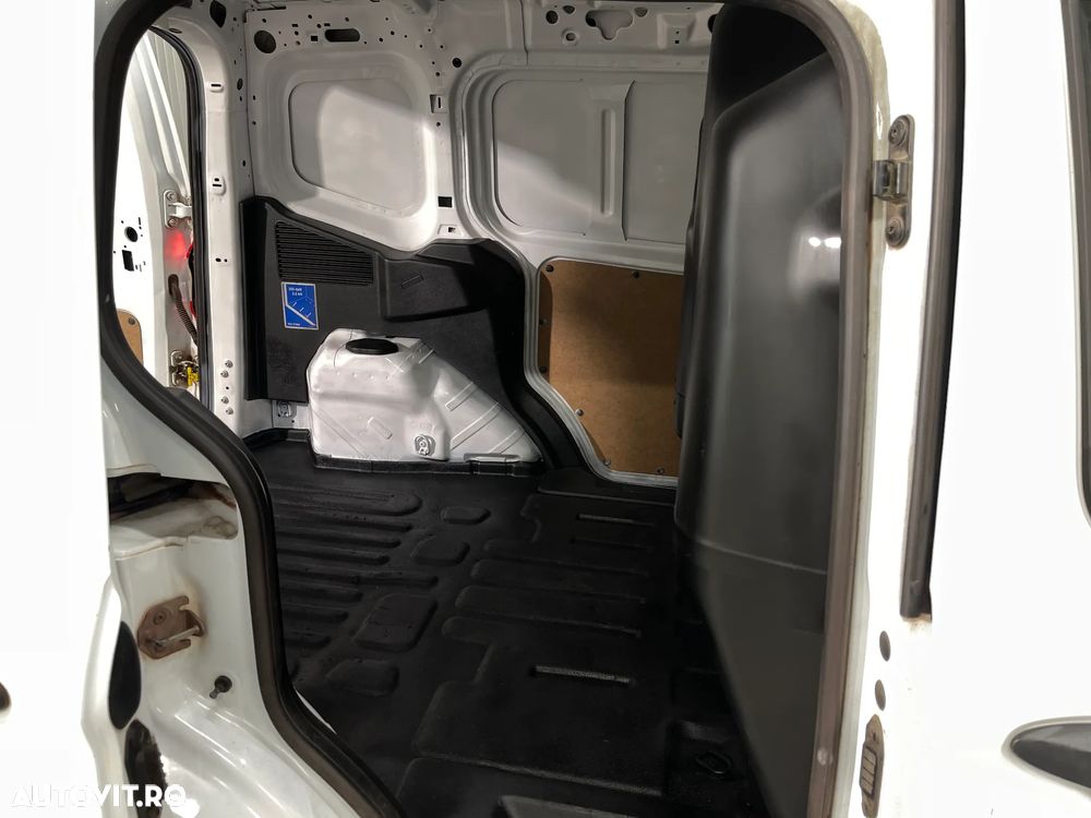 Ford Transit Courier - 7