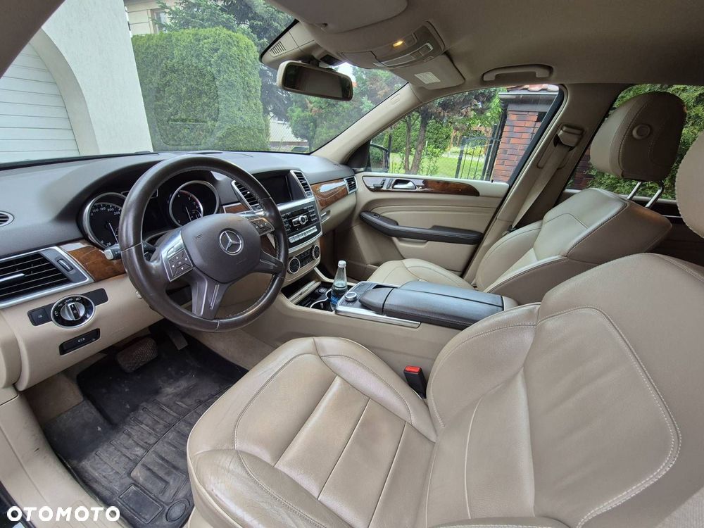 Mercedes-Benz ML - 24