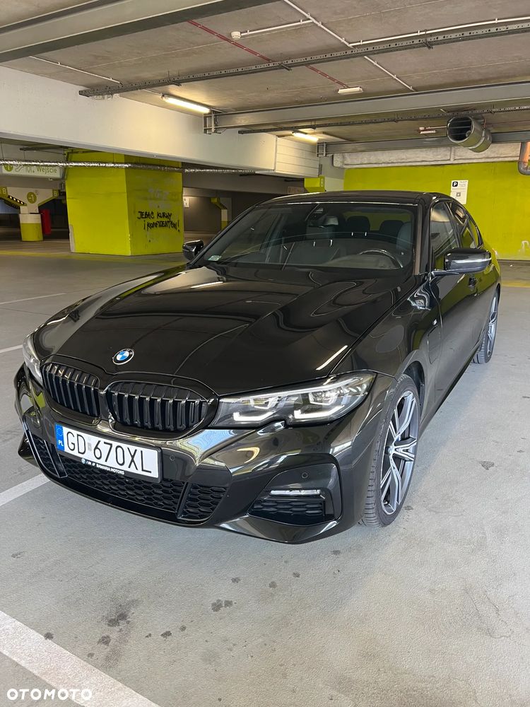 BMW Seria 3 330e xDrive M Sport sport - 9